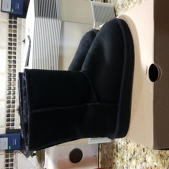 Ugg Classic boots - Picture 2 of 7